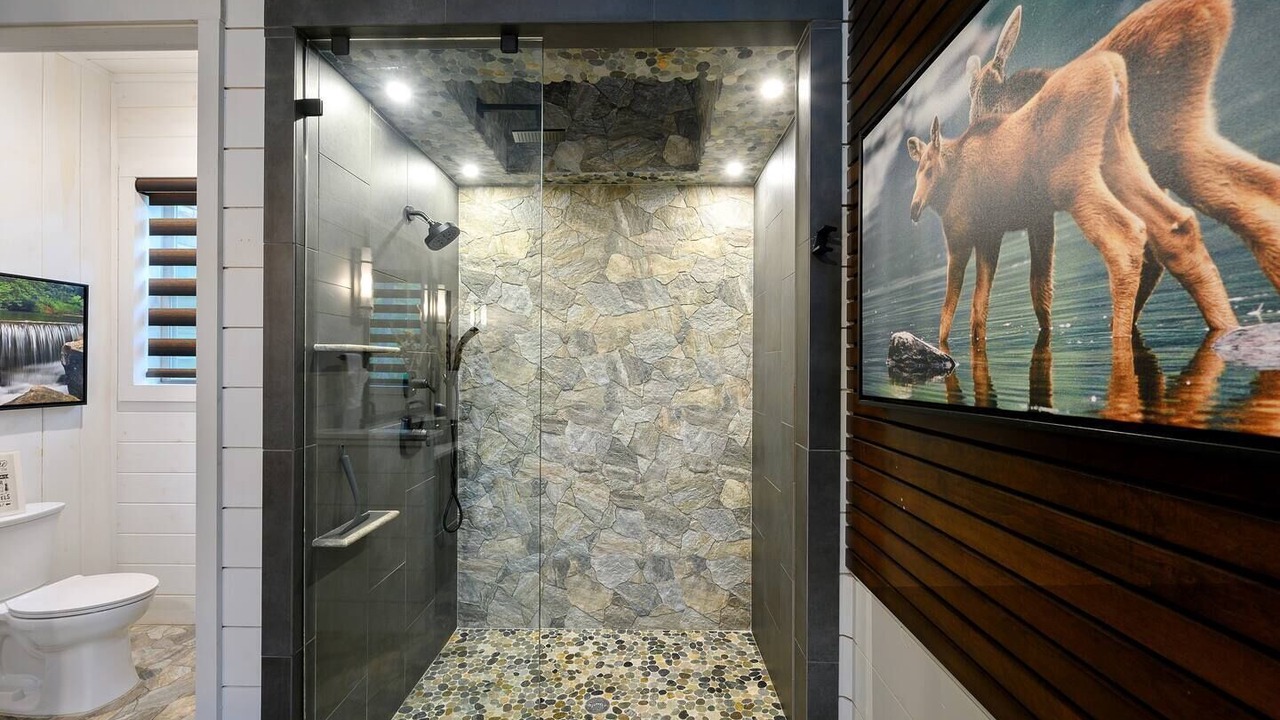Photo of Bathroom in Hochatown