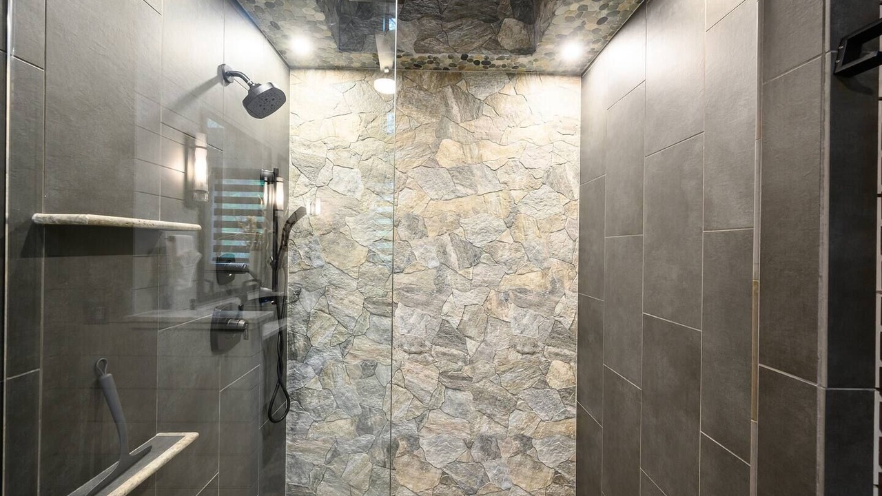 Photo of Bathroom in Hochatown