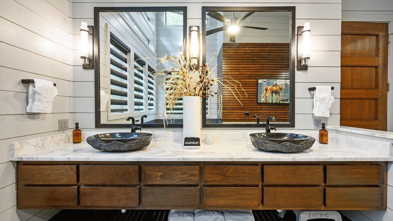 Photo of Bathroom in Hochatown