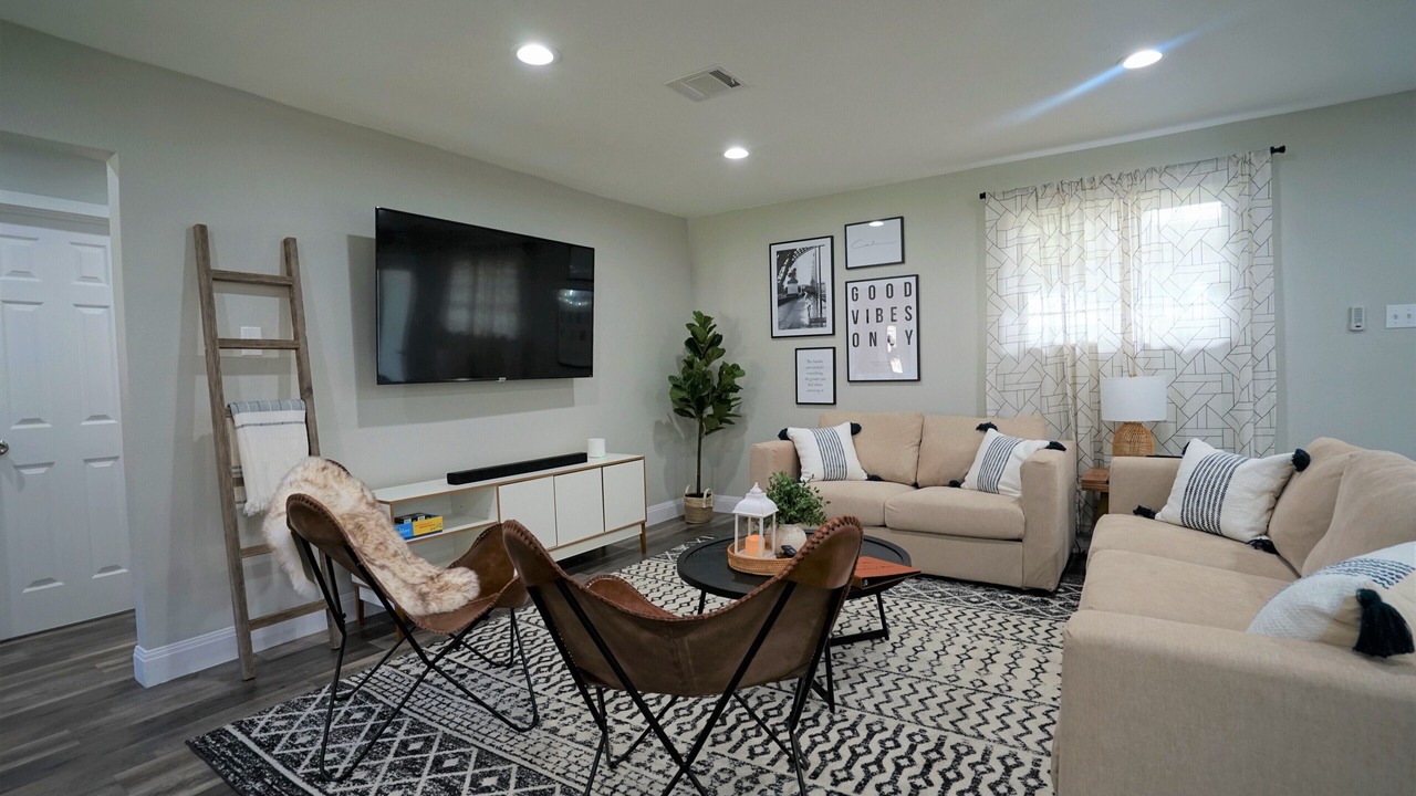 Photo of Livingroom in Richland Hills