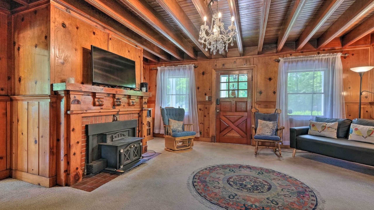 Photo of Livingroom in California