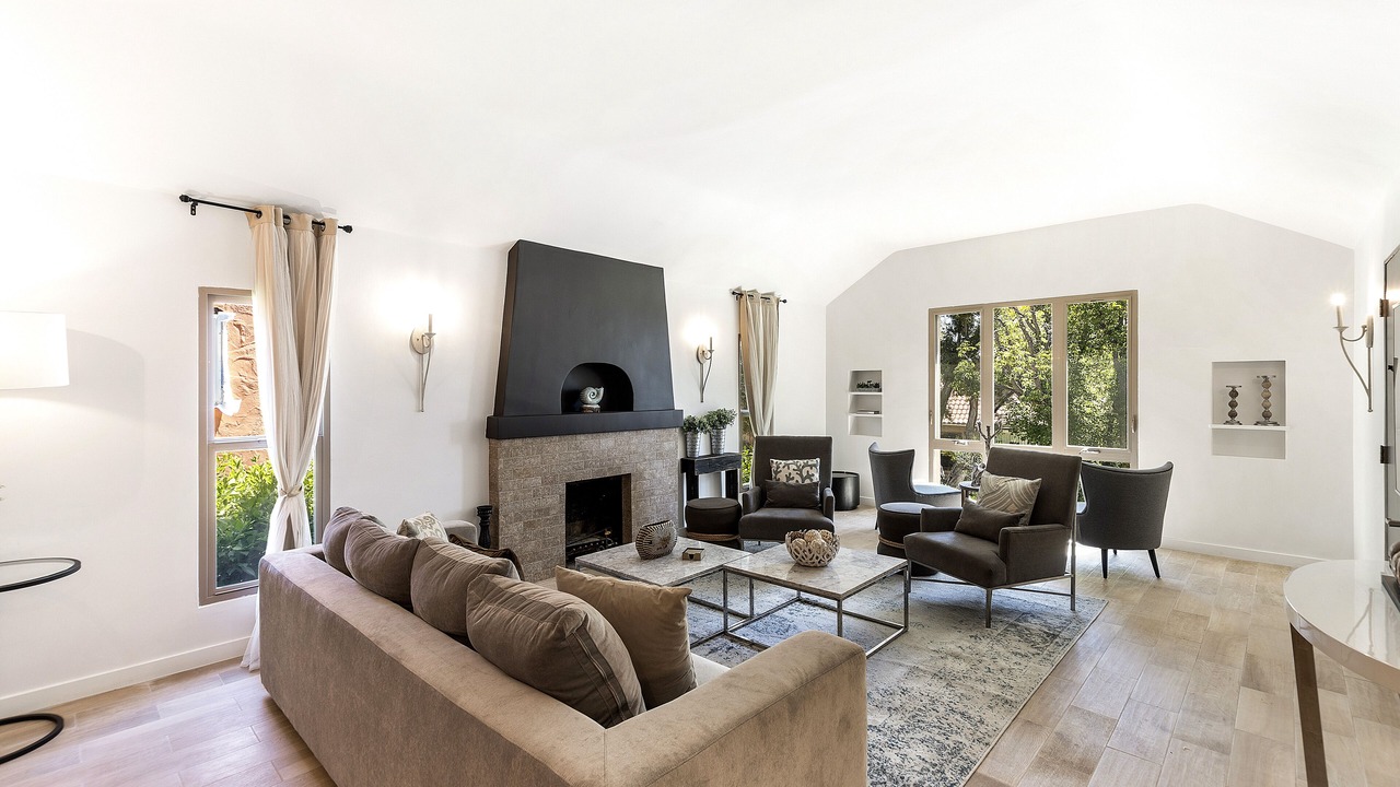 Photo of Livingroom in Pico - Robertson