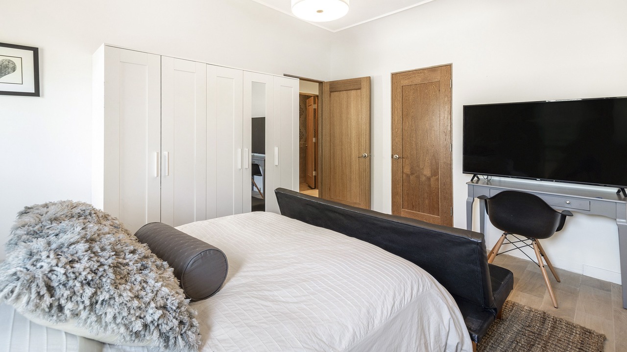 Photo of Bedroom in Pico - Robertson