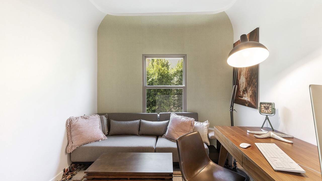 Photo of Livingroom in Pico - Robertson