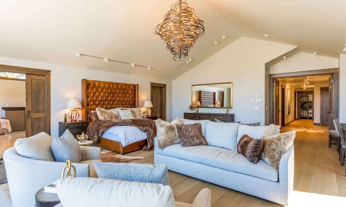 Photo of Bedroom in Jackson