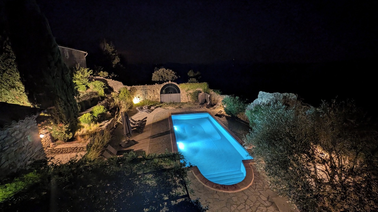 Photo of Outdoor in Rousson