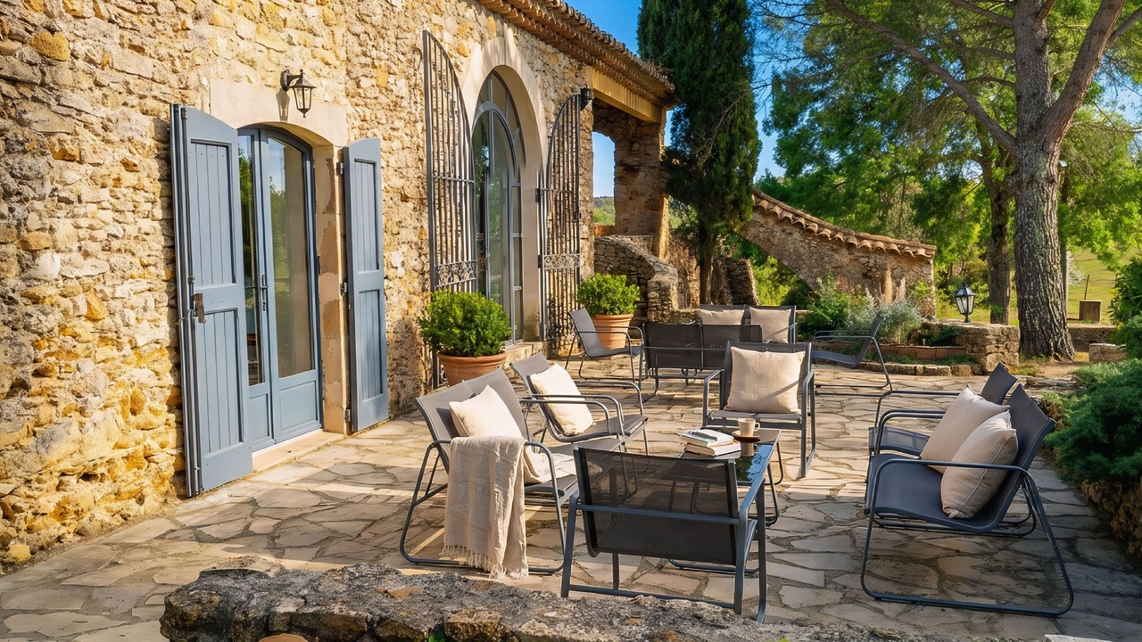 Photo of Patio Balcony in Rousson