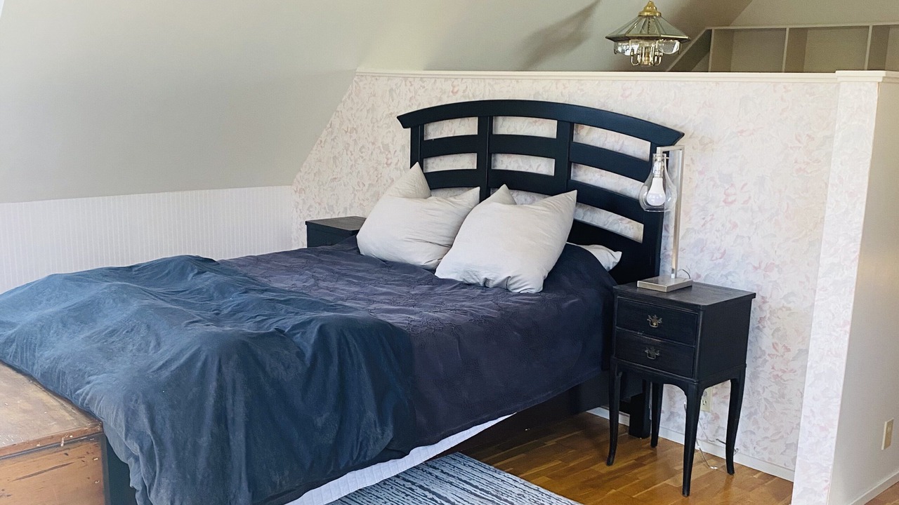 Photo of Bedroom in Sunset