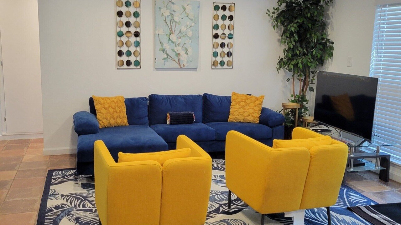 Photo of Livingroom in Converse