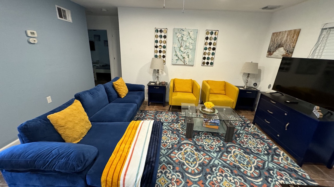 Photo of Livingroom in Converse