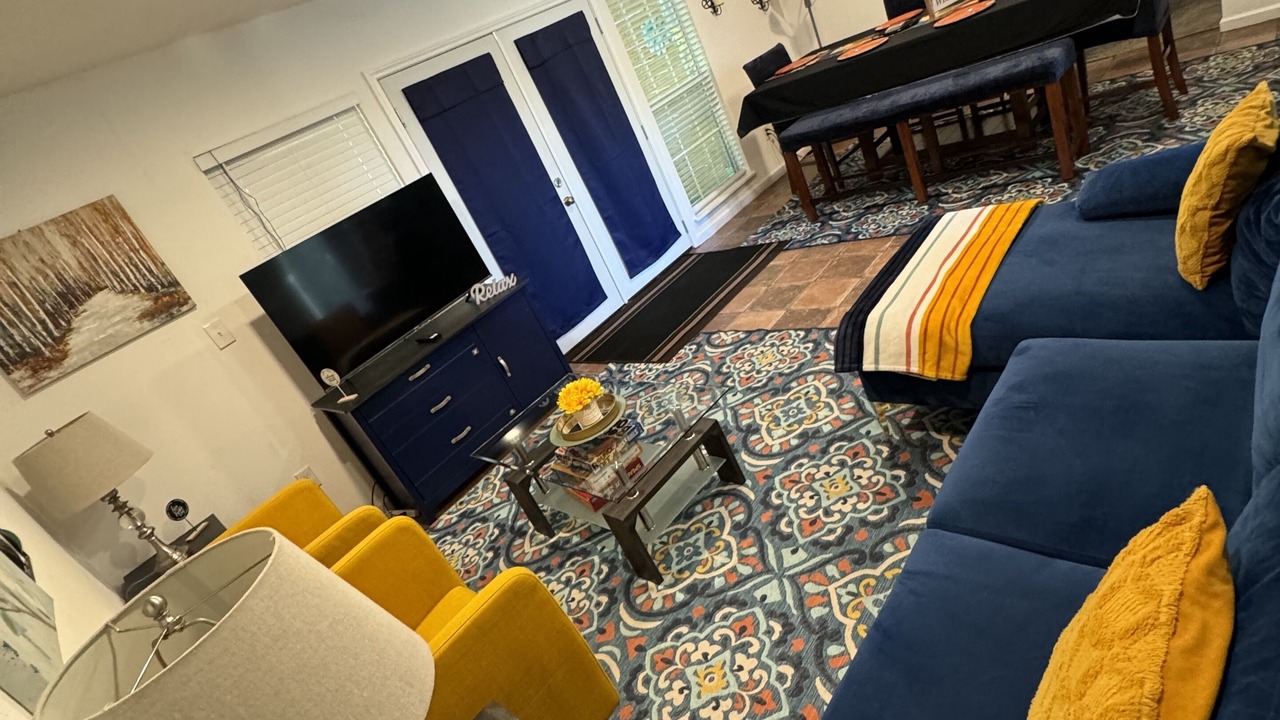 Photo of Livingroom in Converse