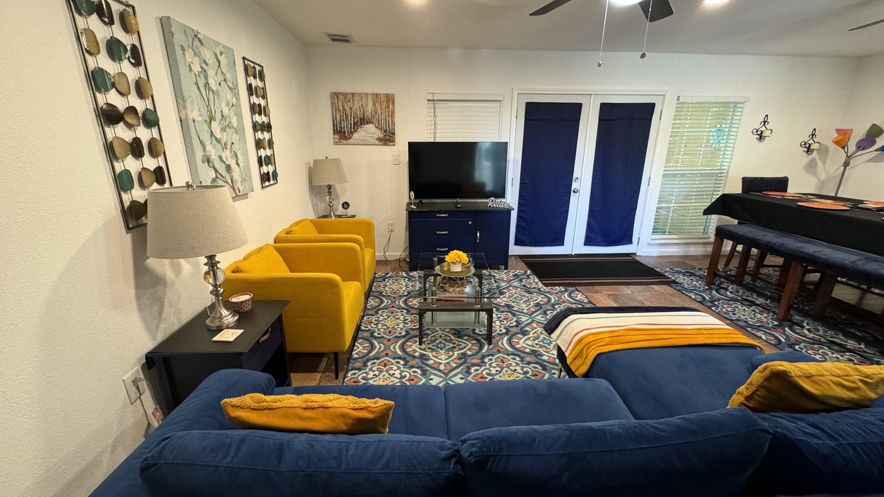 Photo of Livingroom in Converse