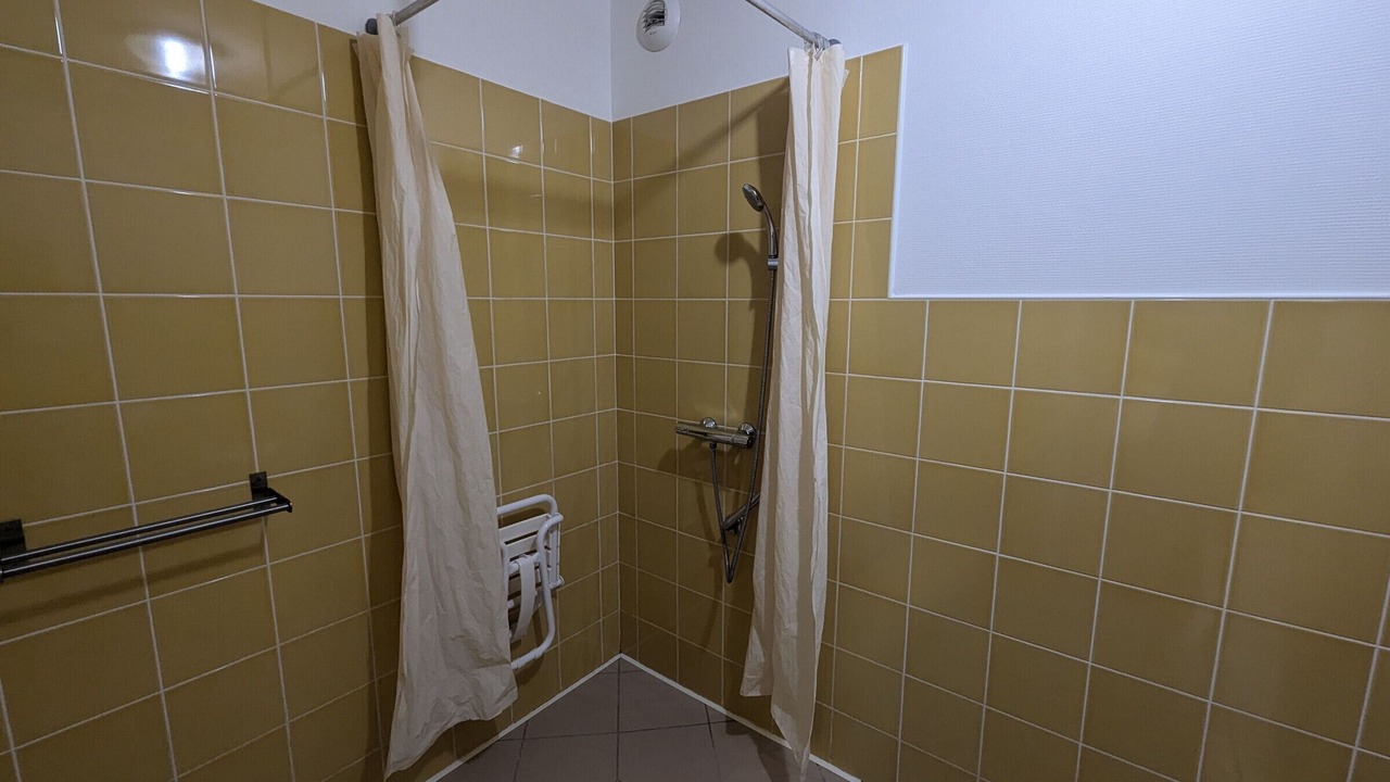 Photo of Bathroom in Faverolles