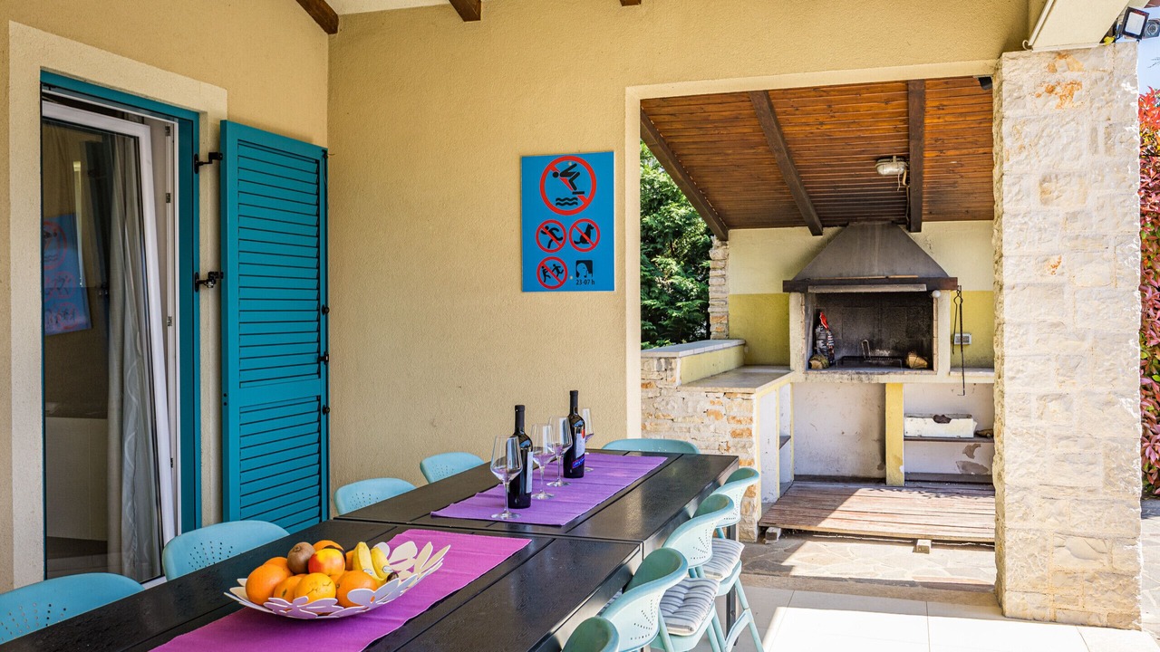 Photo of Outdoor in Muzini