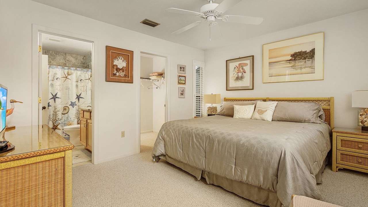 Photo of Bedroom in Bokeelia