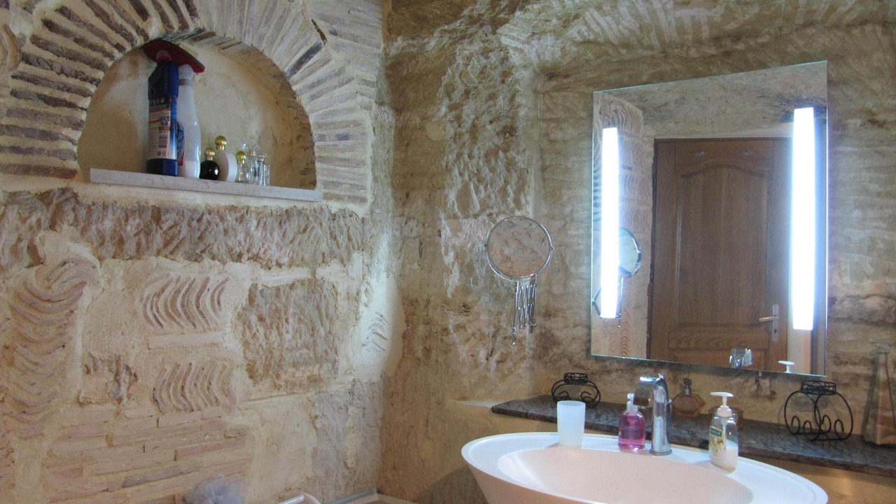 Photo of Bathroom in Vernou-sur-Brenne