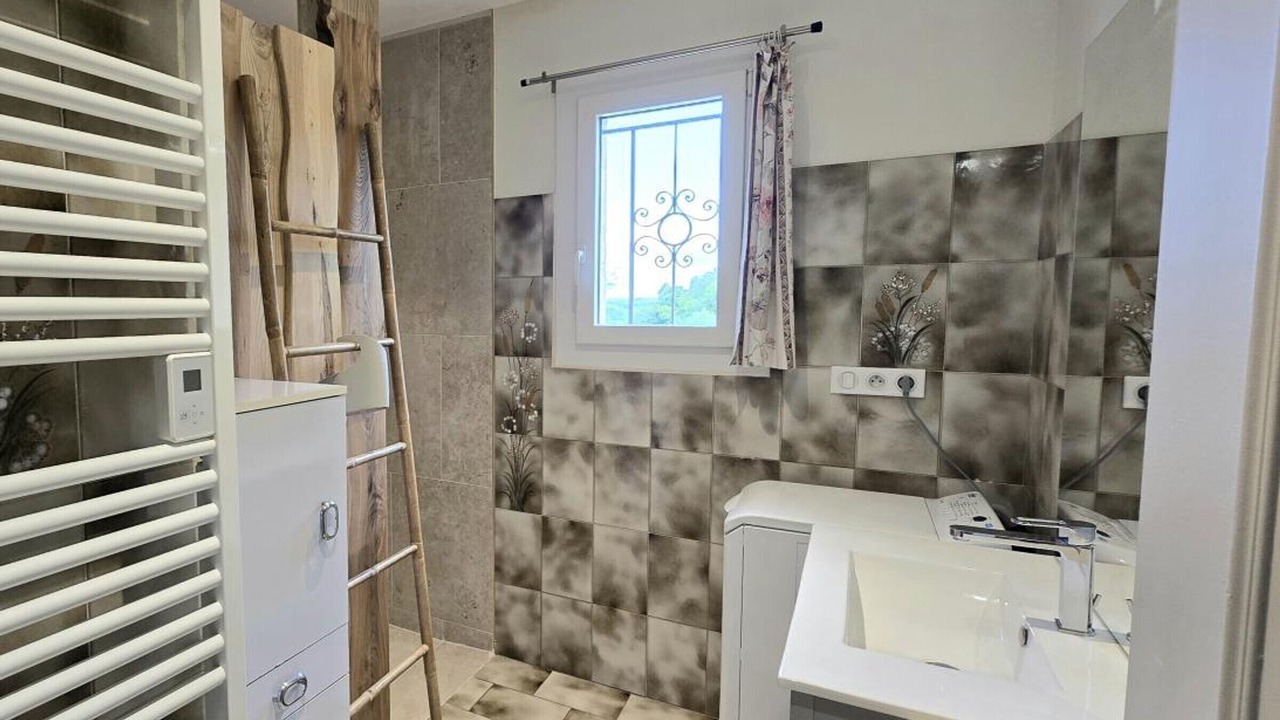 Photo of Bathroom in Saint-Chamassy