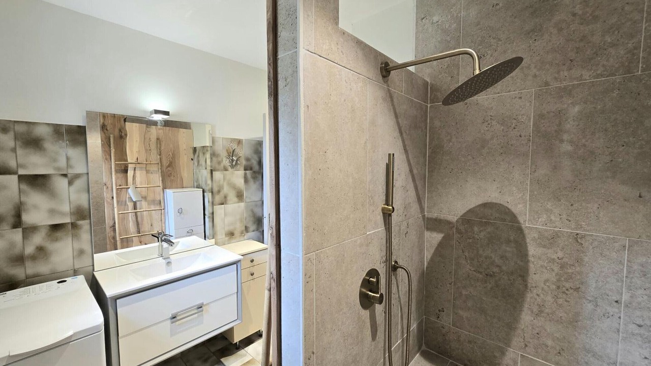 Photo of Bathroom in Saint-Chamassy