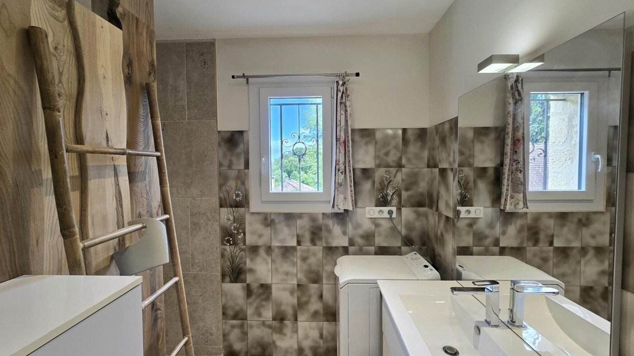 Photo of Bathroom in Saint-Chamassy