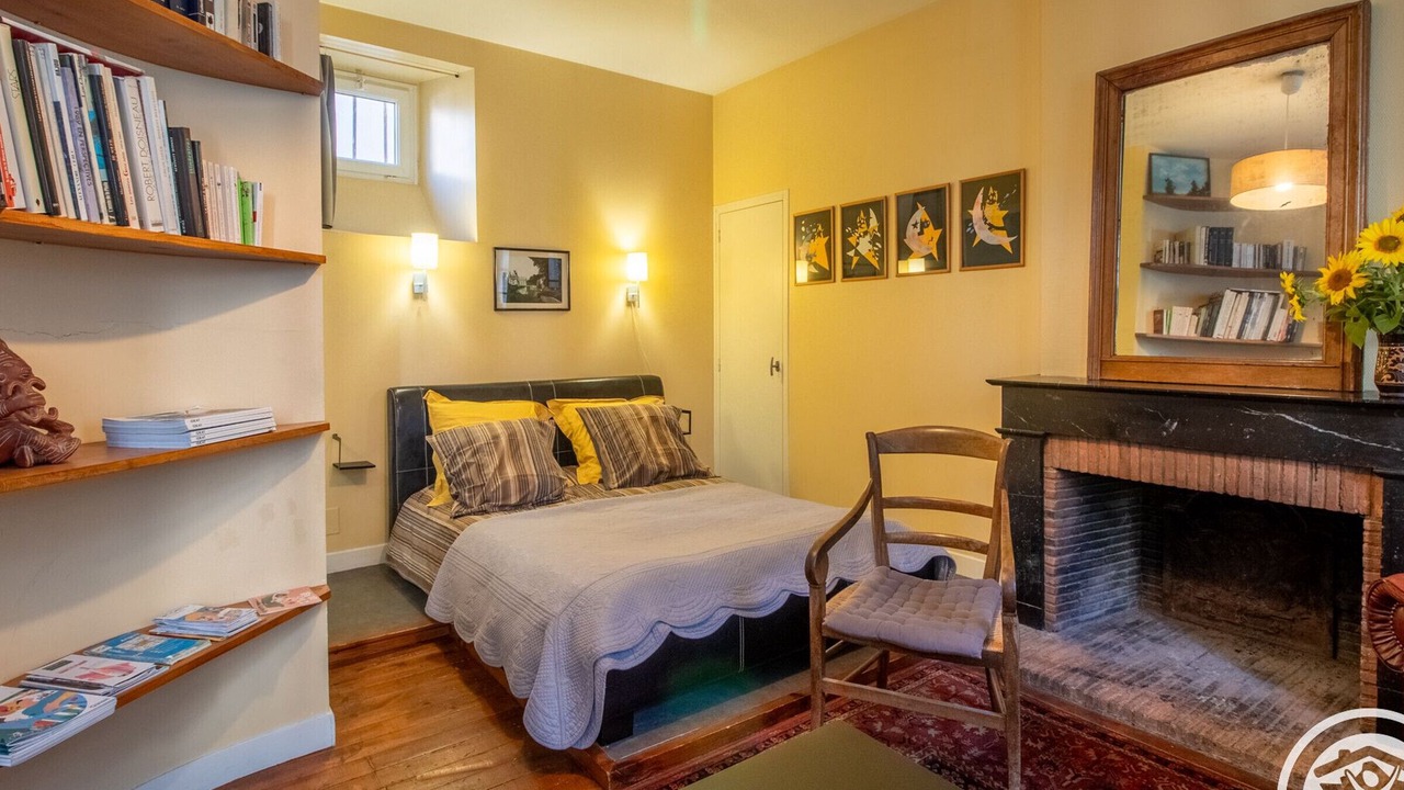Photo of Bedroom in Downtown Angers