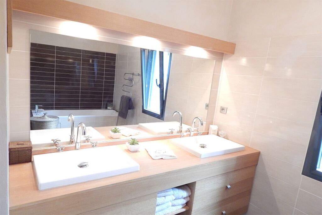 Photo of Bathroom in Saint-Christol