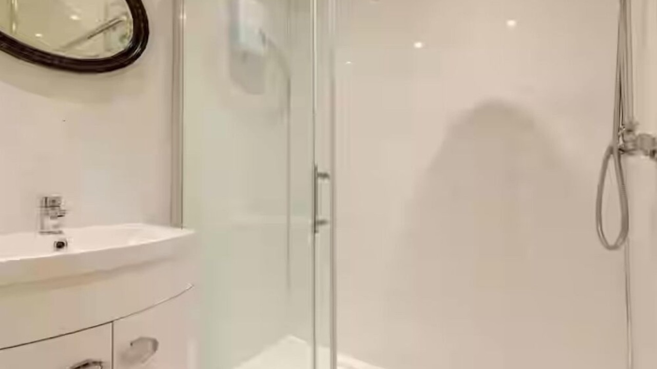 Photo of Others in Dalry