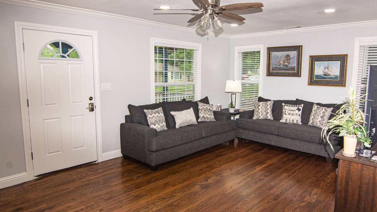 Photo of Livingroom in Arlington Heights