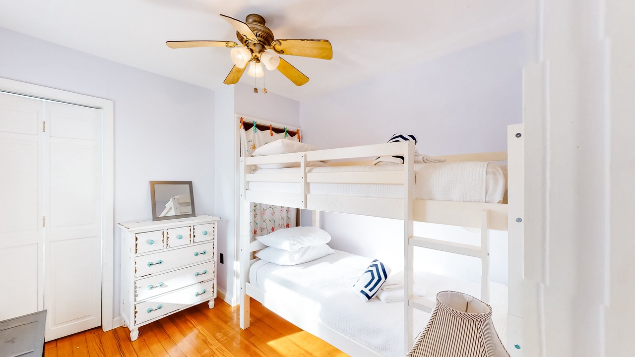 Photo of Bedroom in Cedar Bushes
