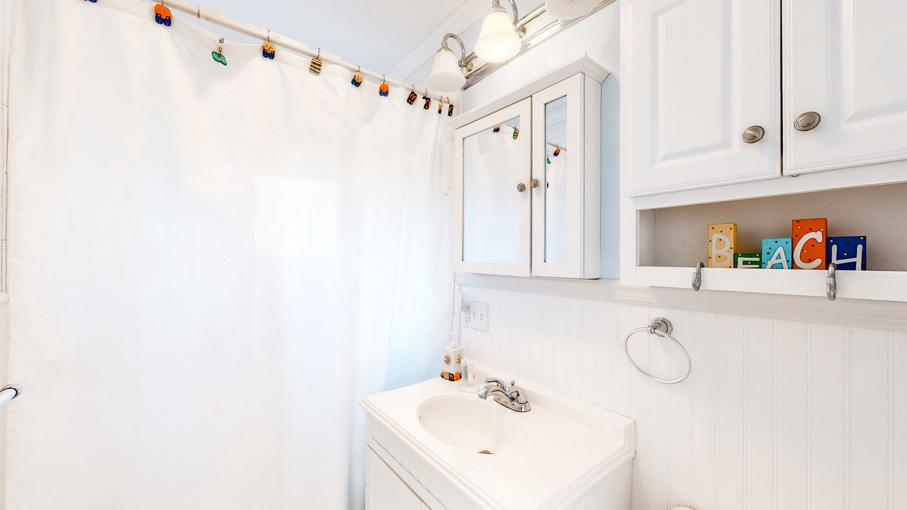 Photo of Bathroom in Cedar Bushes