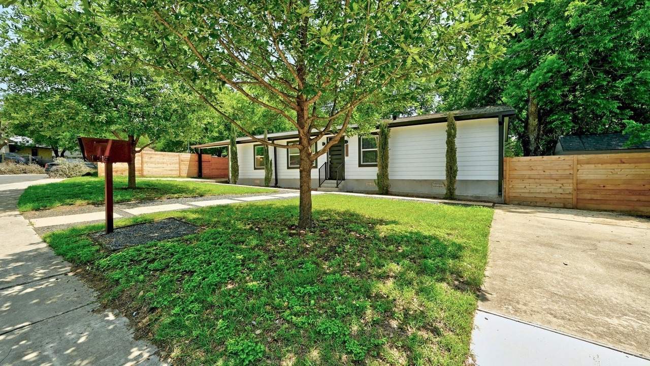 Photo of Outdoor in Rosewood