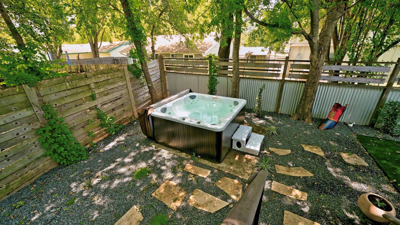 Photo of Outdoor in Rosewood