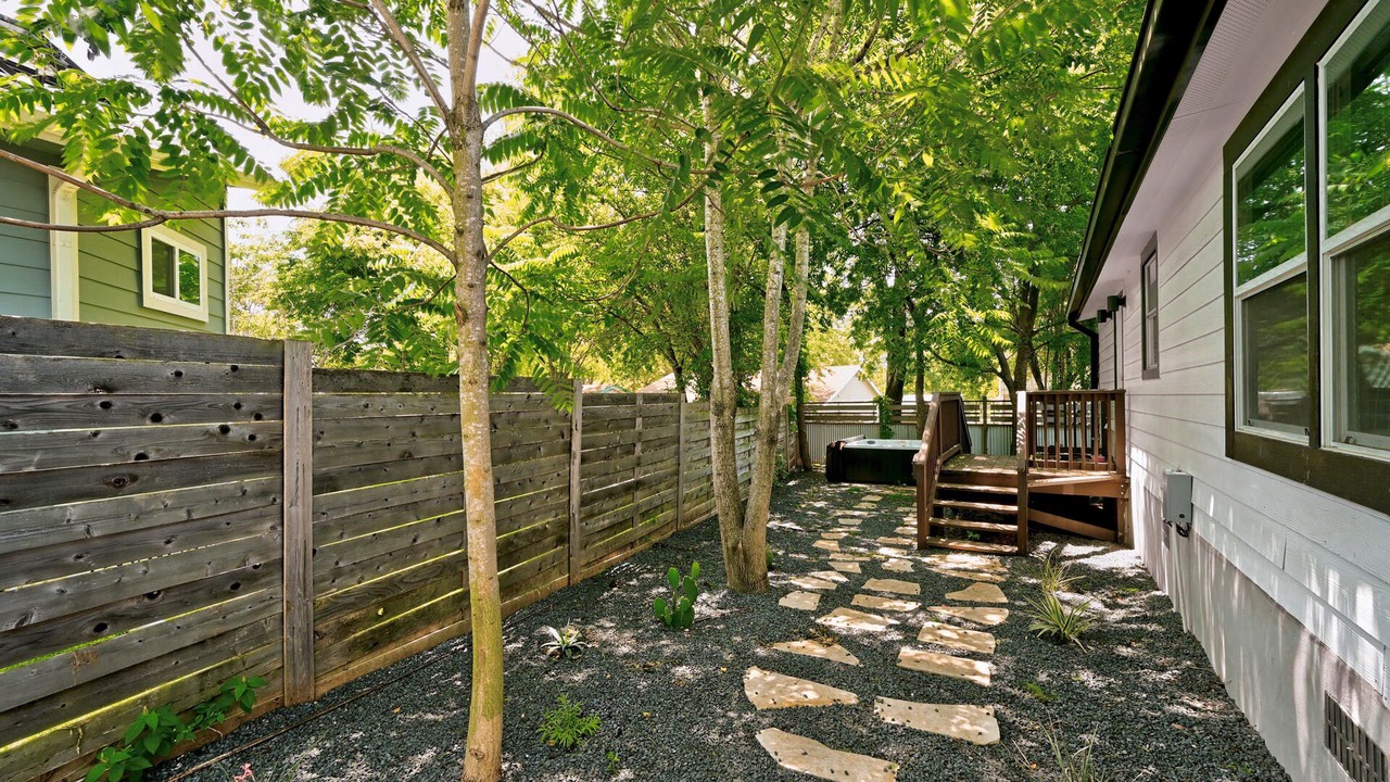 Photo of Patio Balcony in Rosewood