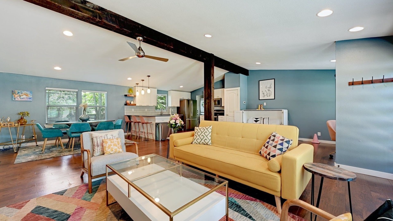 Photo of Livingroom in Rosewood