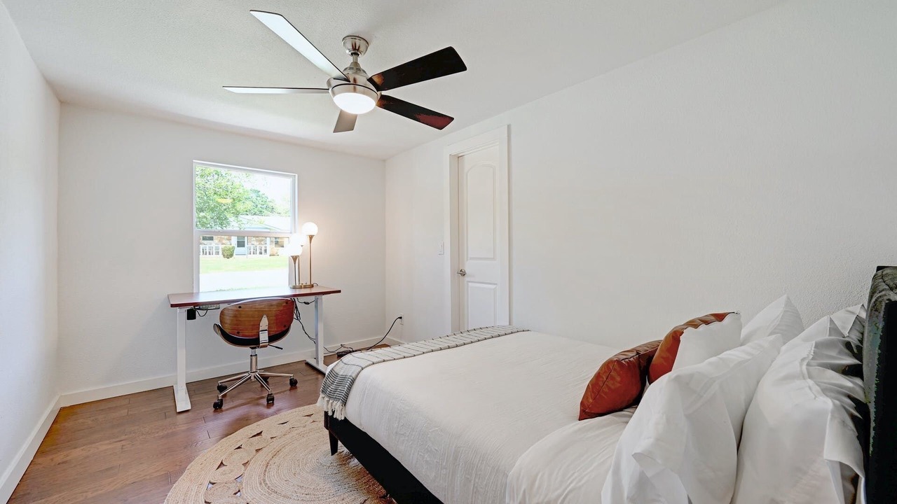 Photo of Bedroom in Rosewood