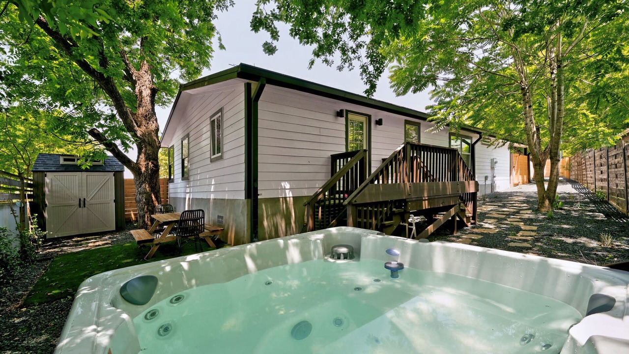 Photo of Outdoor in Rosewood