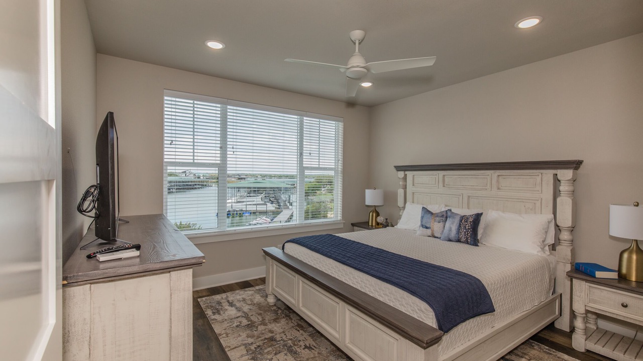 Photo of Bedroom in Graford