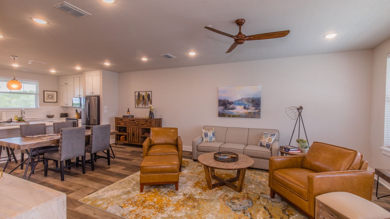 Photo of Livingroom in Graford