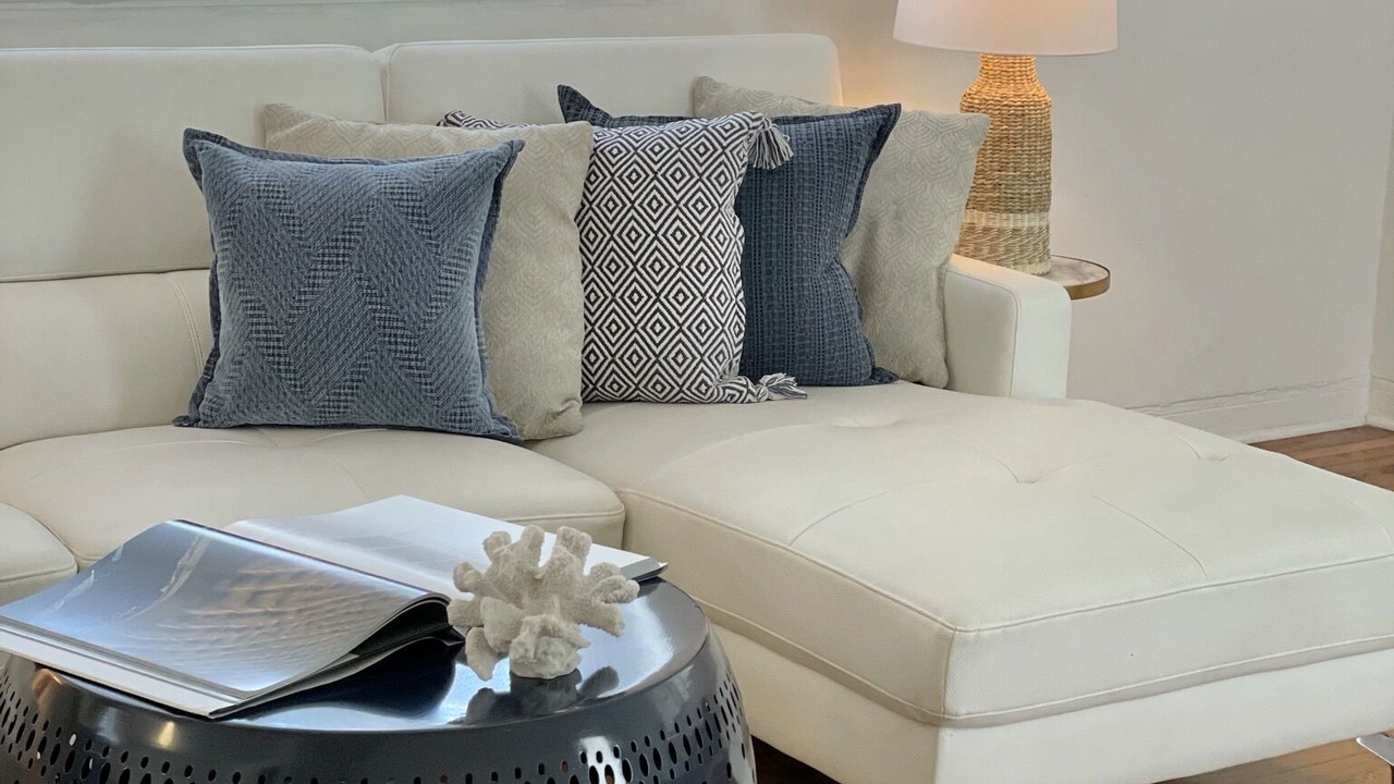Photo of Livingroom in Surfside
