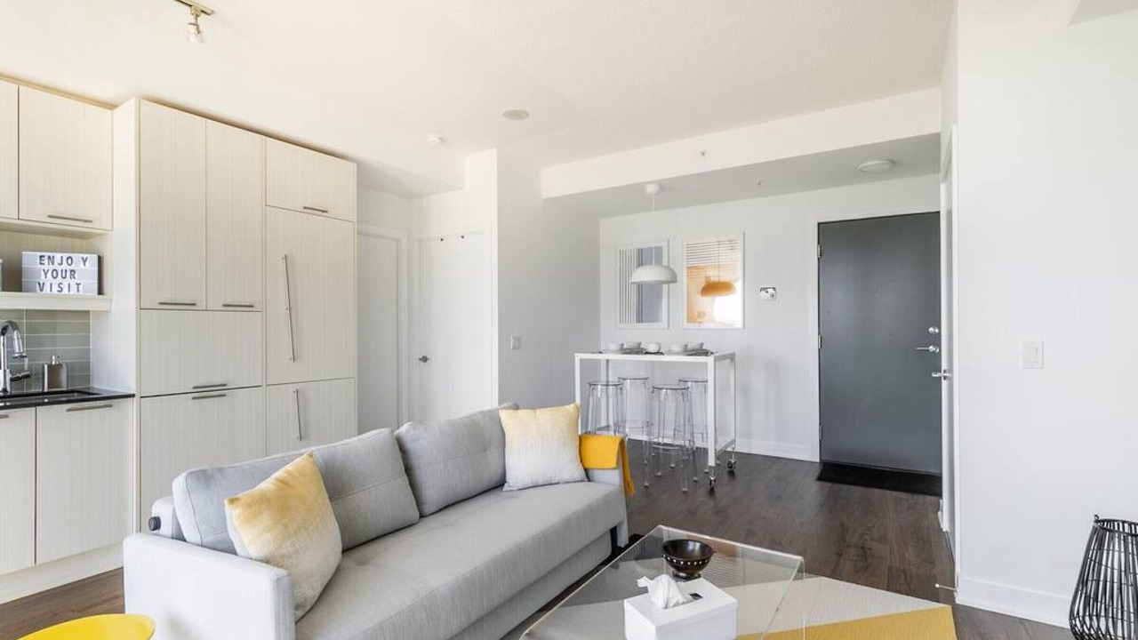 Photo of Livingroom in Toronto Entertainment District