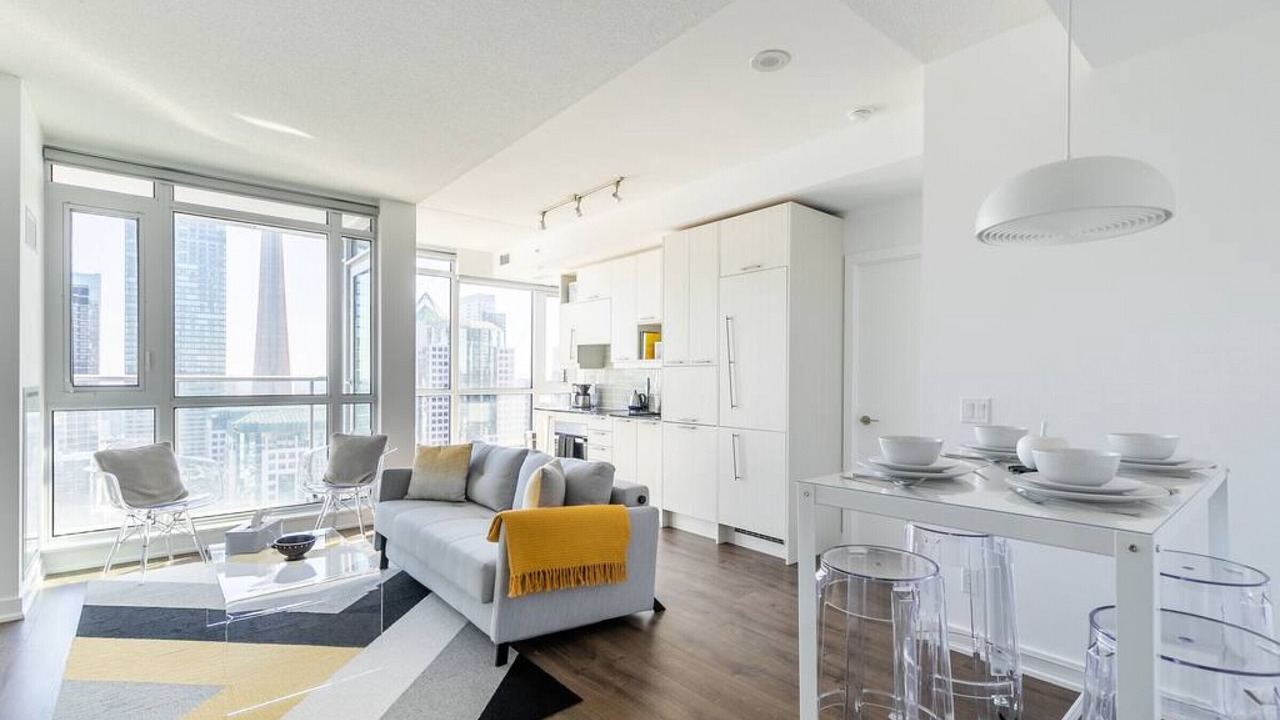 Photo of Livingroom in Toronto Entertainment District