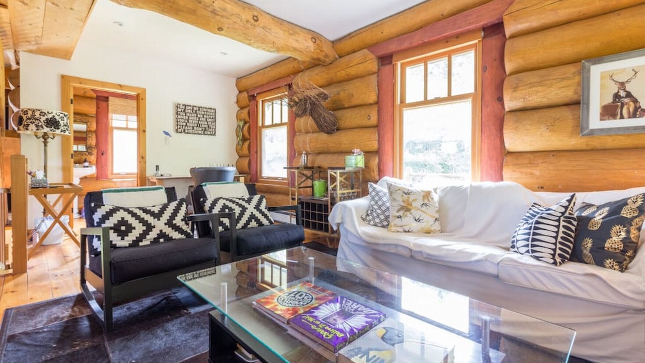Photo of Livingroom in Glen Huron
