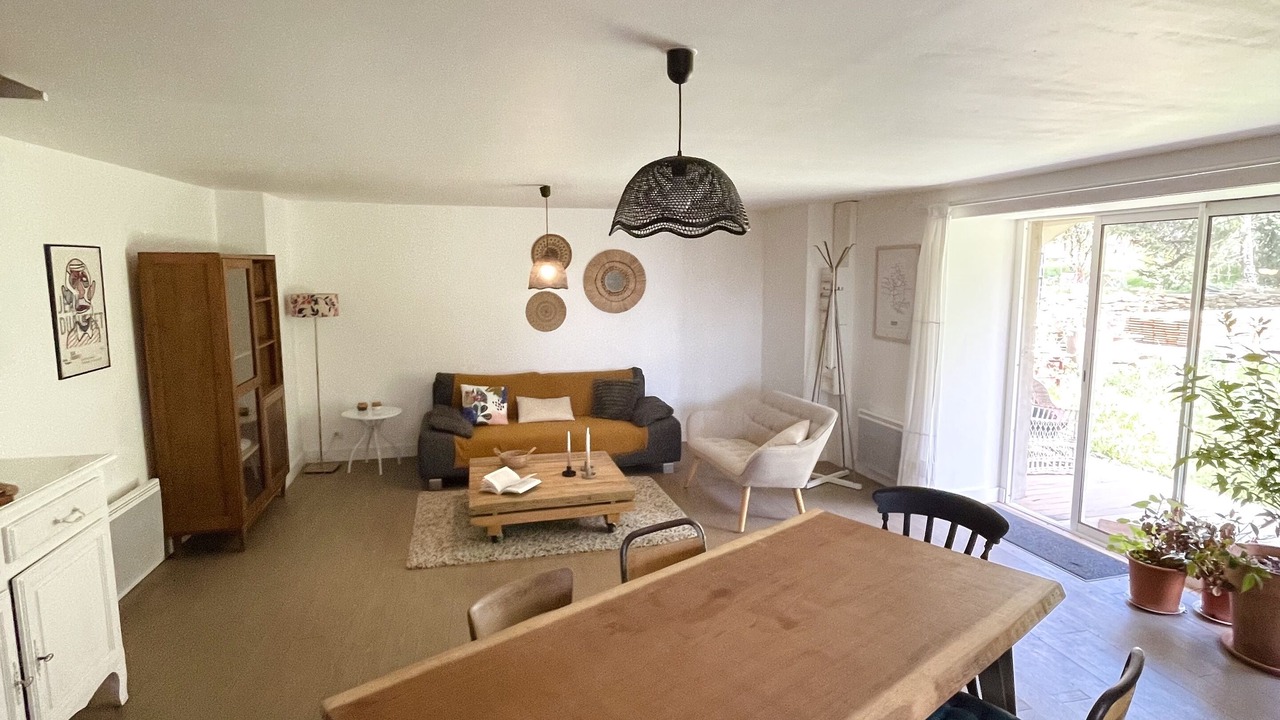 Photo of Livingroom in Quins