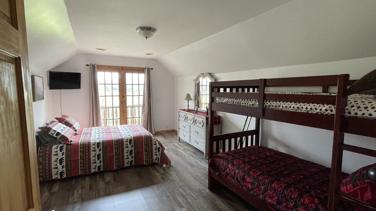 Photo of Bedroom in Rogersville