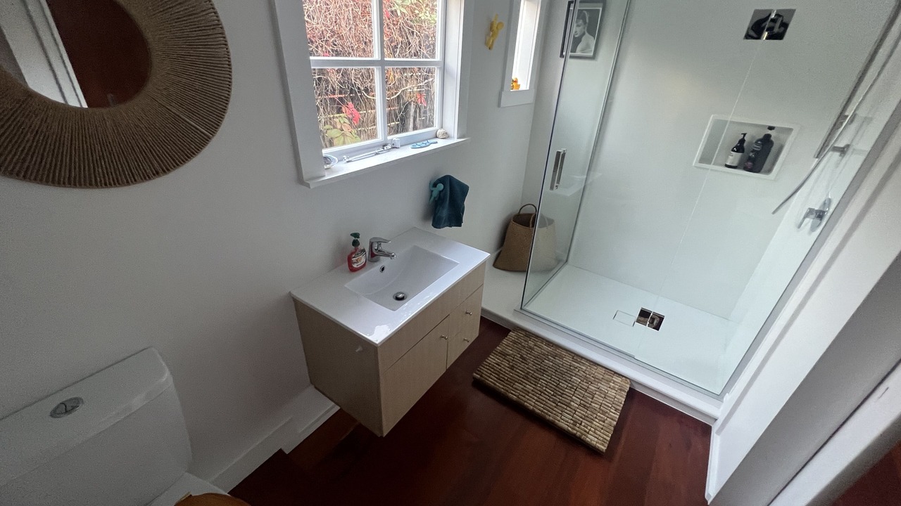 Photo of Bathroom in Waikanae