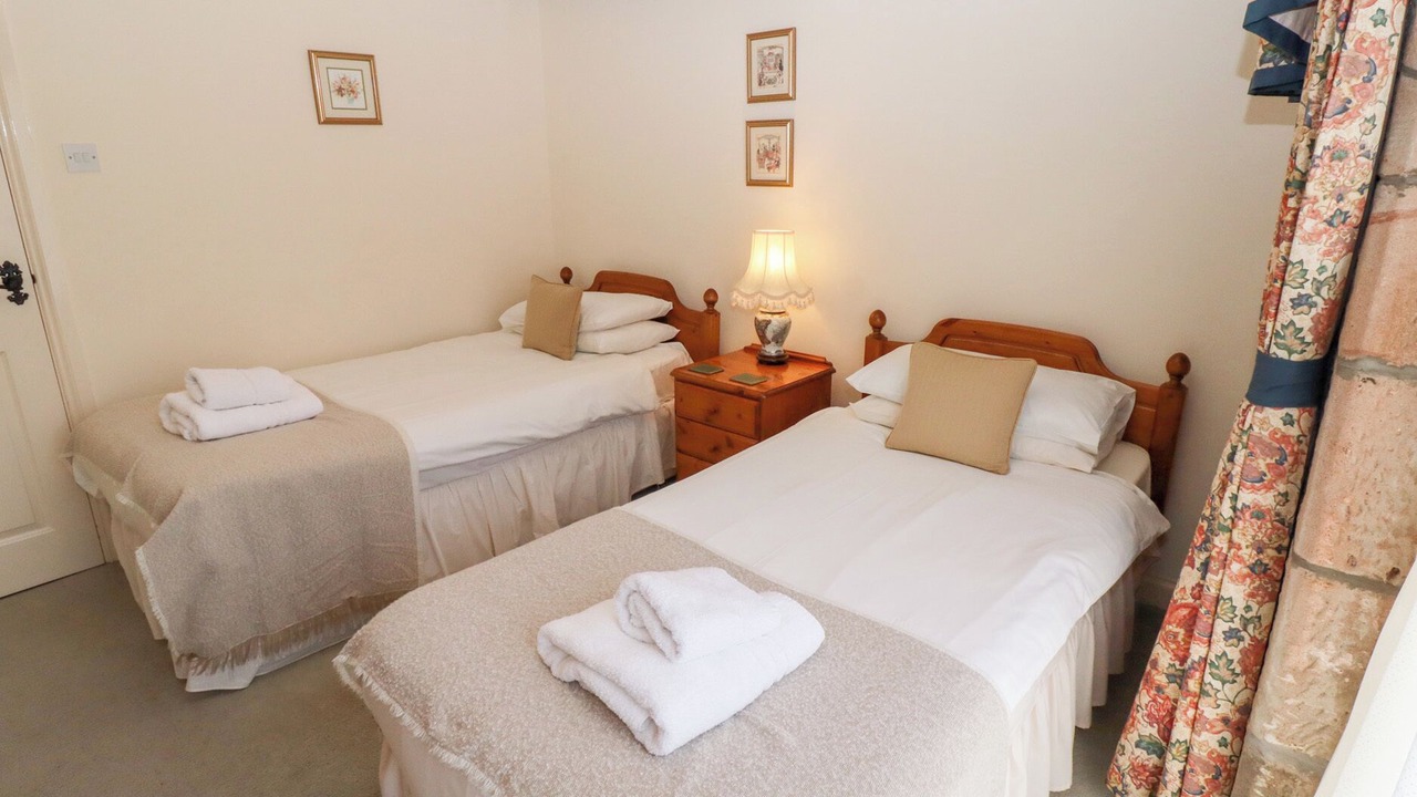 Photo of Bedroom in Akeld