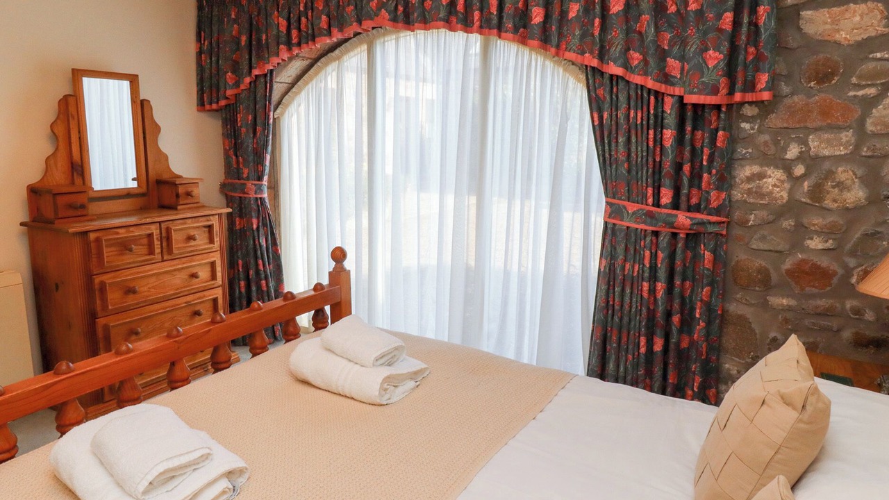 Photo of Bedroom in Akeld