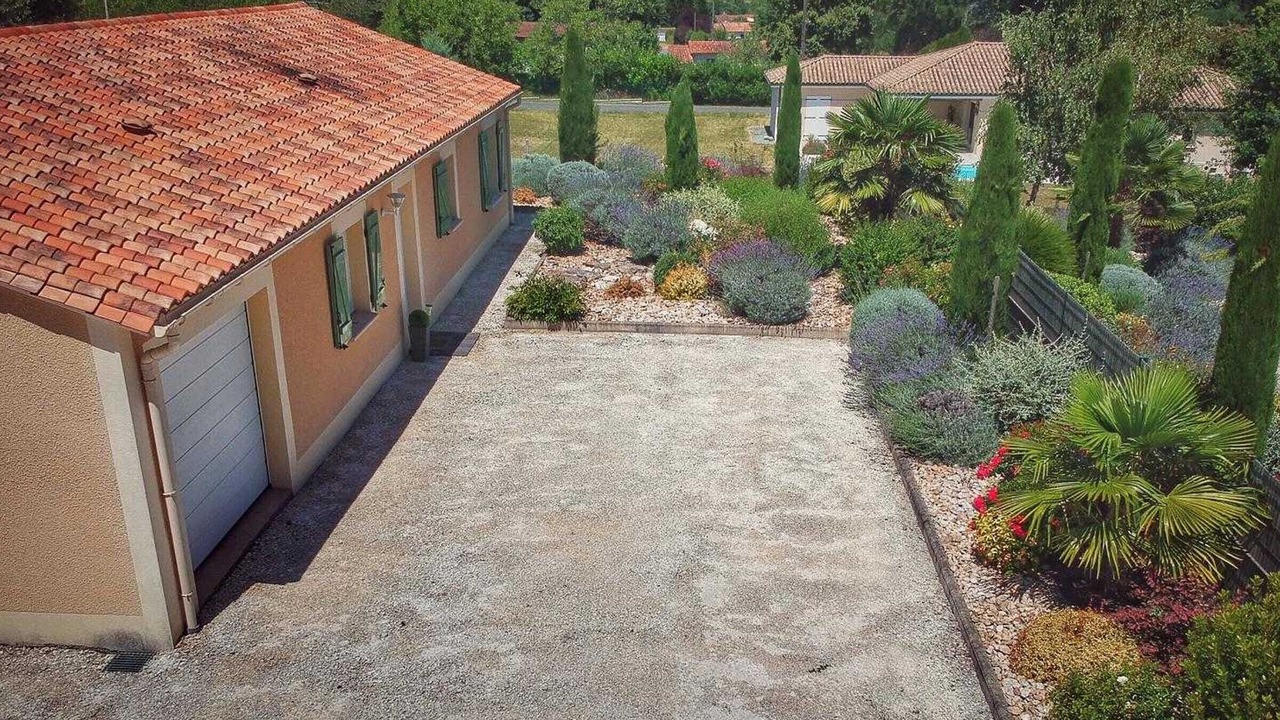 Photo of Outdoor in Neuvic