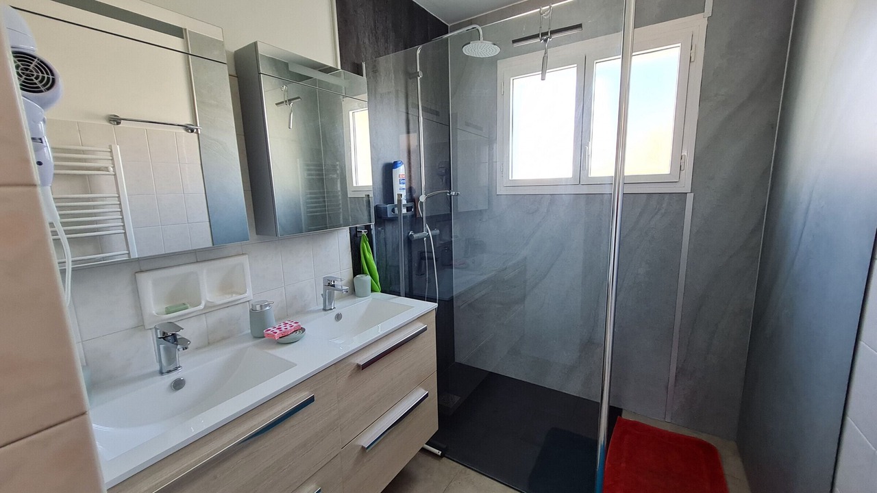 Photo of Bathroom in Aizenay