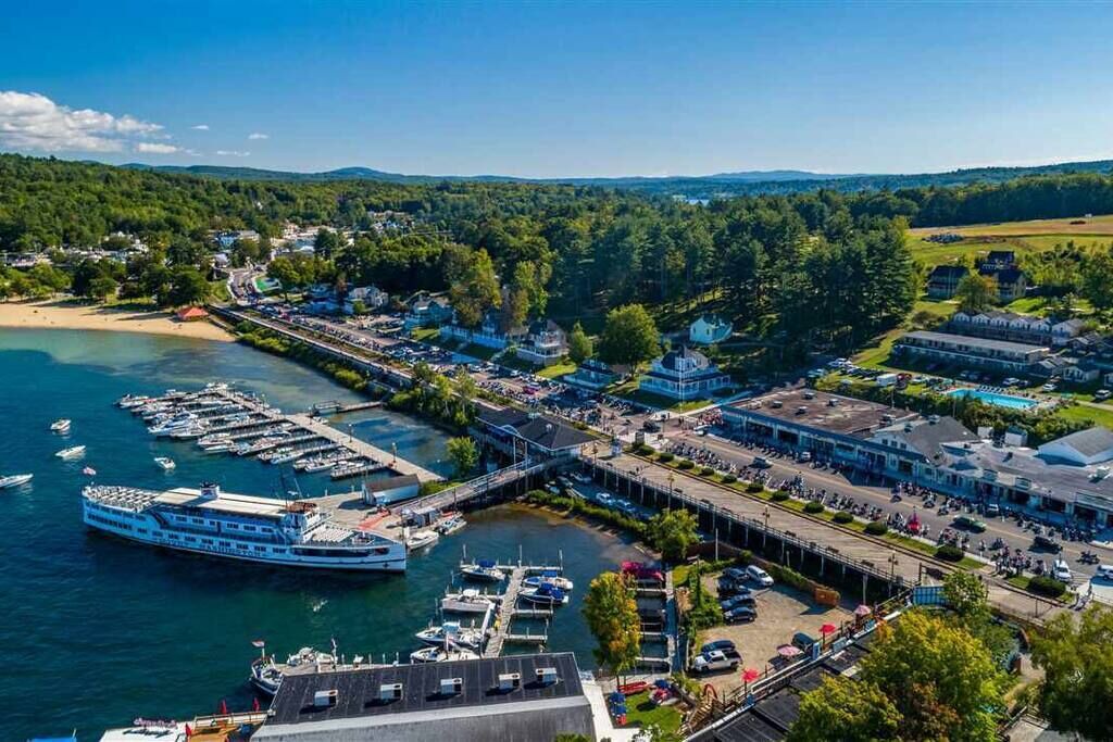 Photo of Others in Weirs Beach