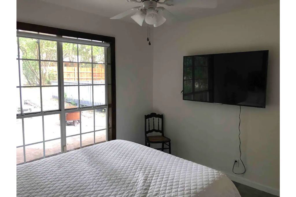 Photo of Bedroom in North Austin Civic Association